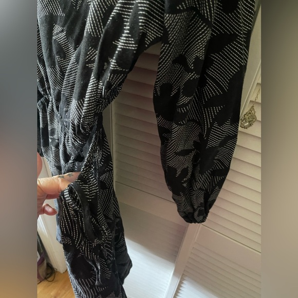 Universal Thread Dress - Picture 6 of 8